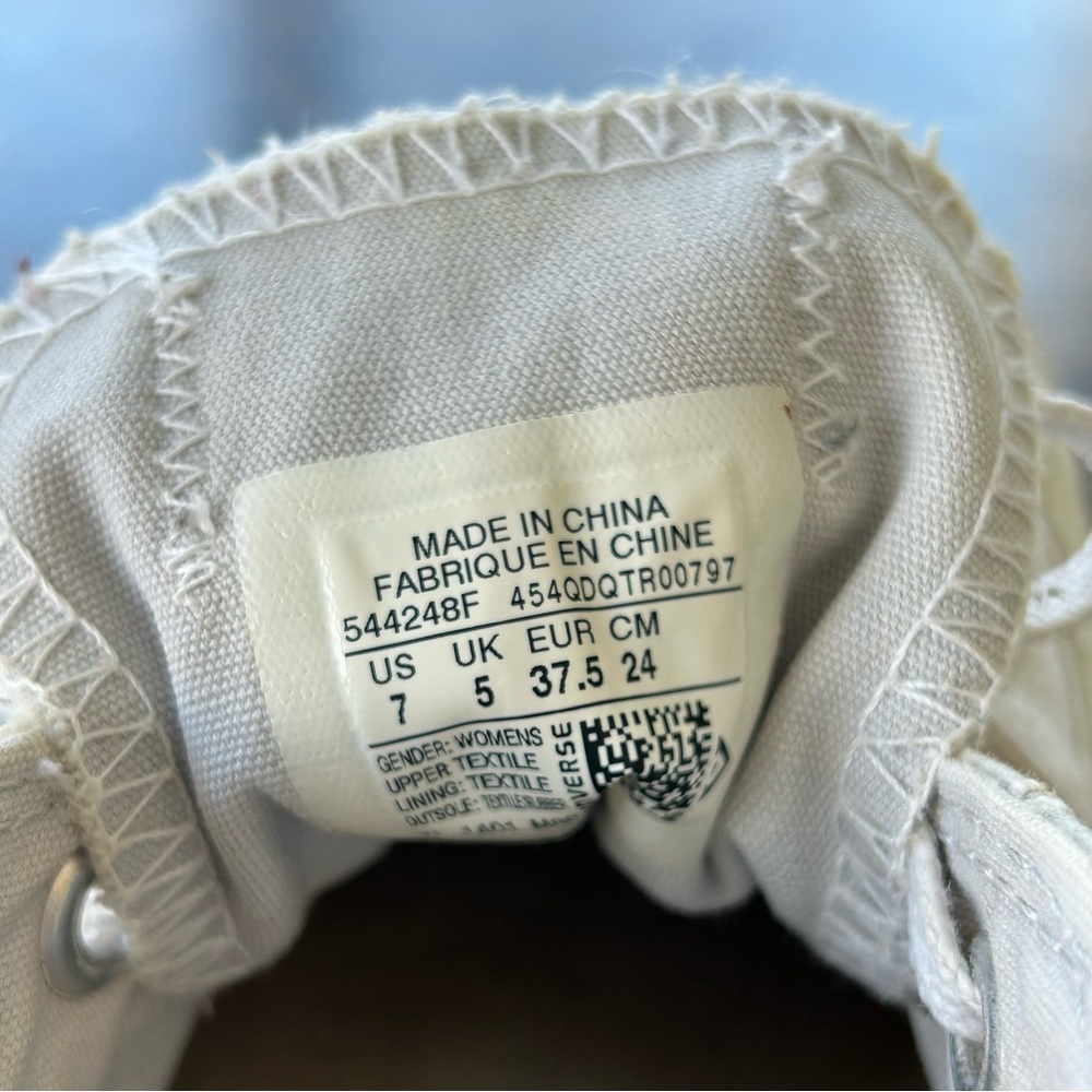 Converse Low Top Eyelet Sneakers - Picture 3 of 4